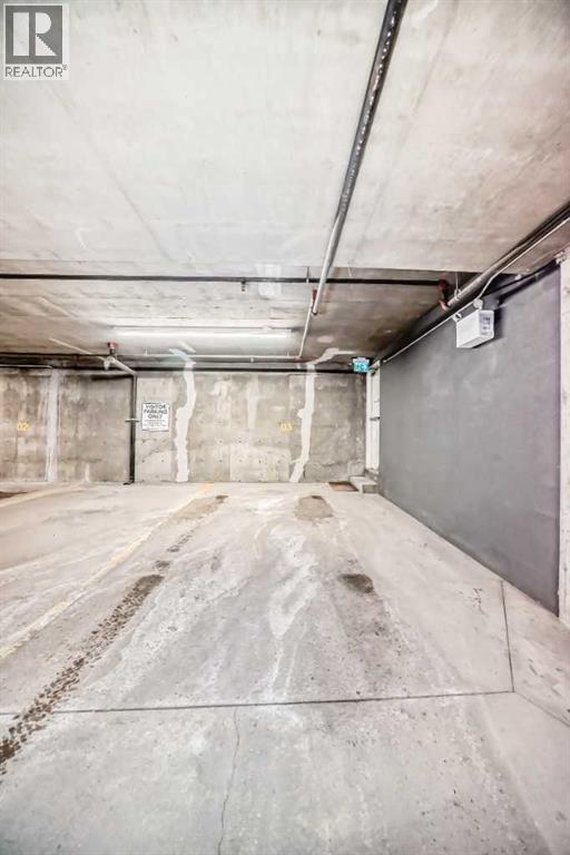 106, 628 56 Avenue Sw, Calgary, AB - Indoor Photo Showing Garage