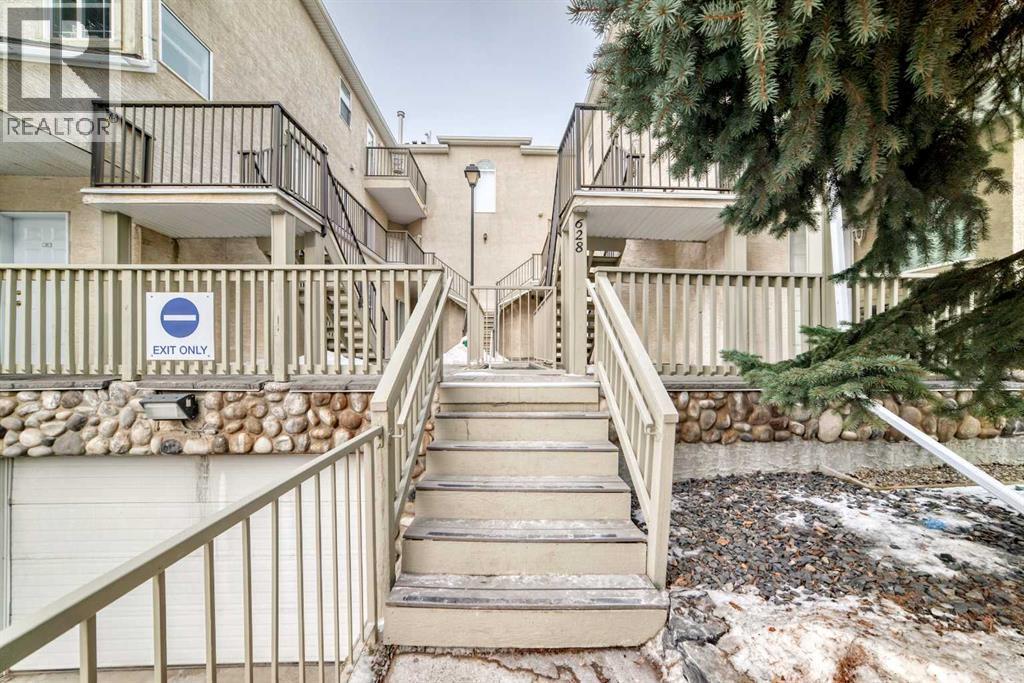 106, 628 56 Avenue Sw, Calgary, AB - Outdoor