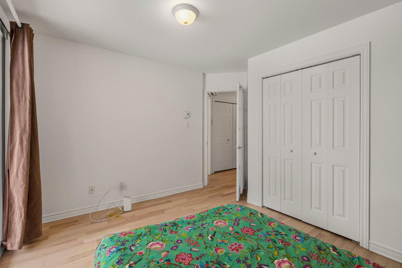 Bedroom - 4-1317 Rue La Fontaine, Montréal (Ville-Marie), QC - Indoor Photo Showing Bedroom