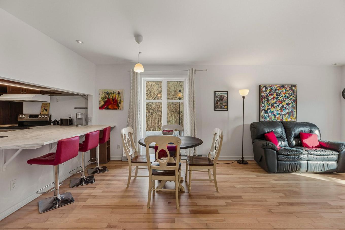 Dining room - 4-1317 Rue La Fontaine, Montréal (Ville-Marie), QC - Indoor Photo Showing Other Room