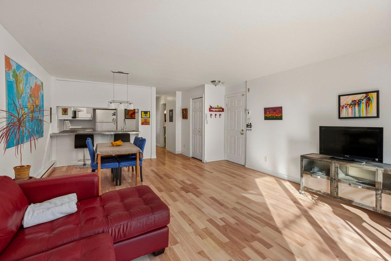 Dining room - 3-1317 Rue La Fontaine, Montréal (Ville-Marie), QC - Indoor Photo Showing Living Room