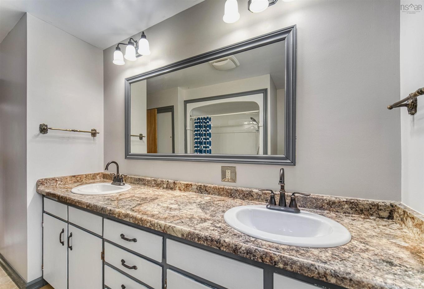 5 Alpine Drive, Bridgewater, NS