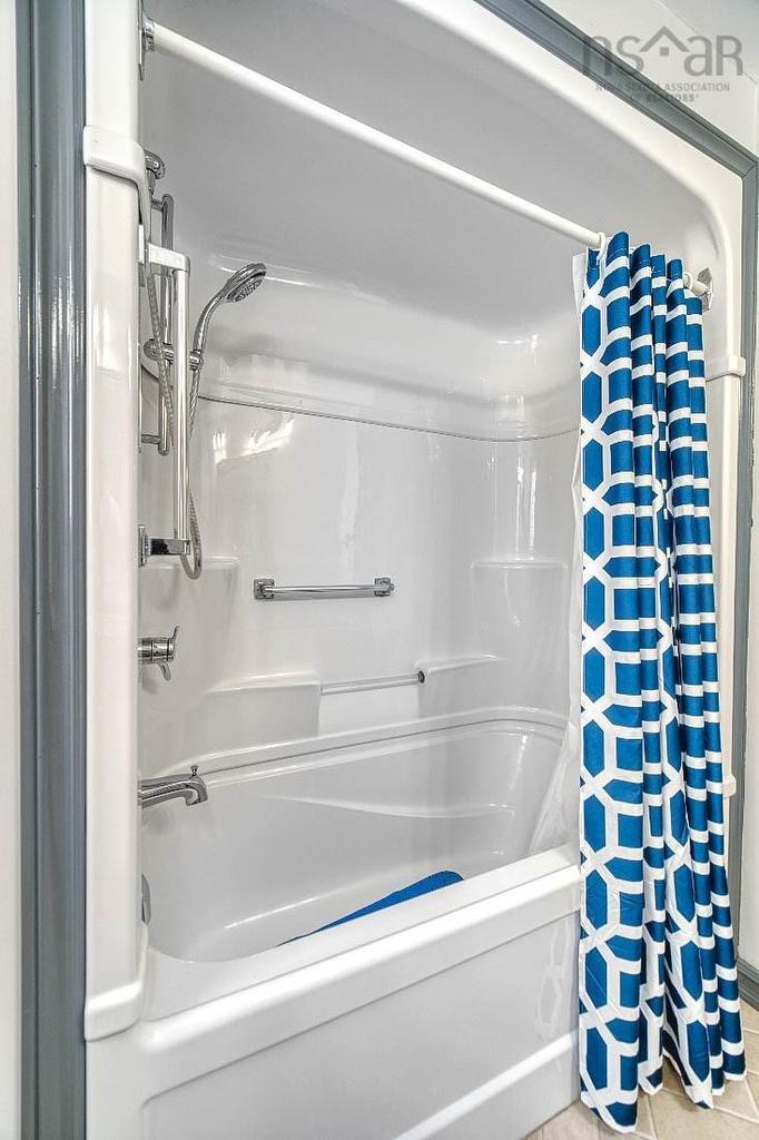 5 Alpine Drive, Bridgewater, NS