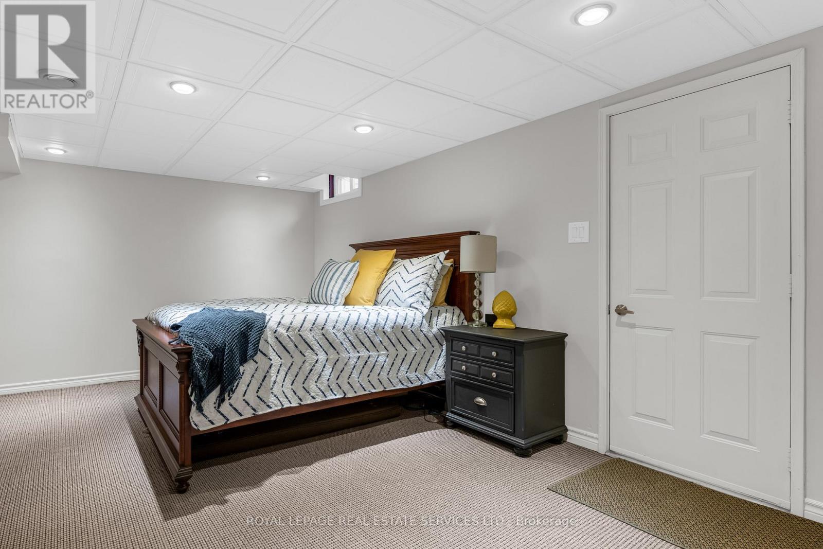 Basement bedroom 5 - 2131 Upland Drive, Burlington, ON - Indoor Photo Showing Bedroom