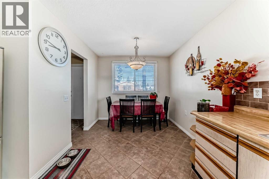 208 Bracewood Road Sw, Calgary, AB - Indoor