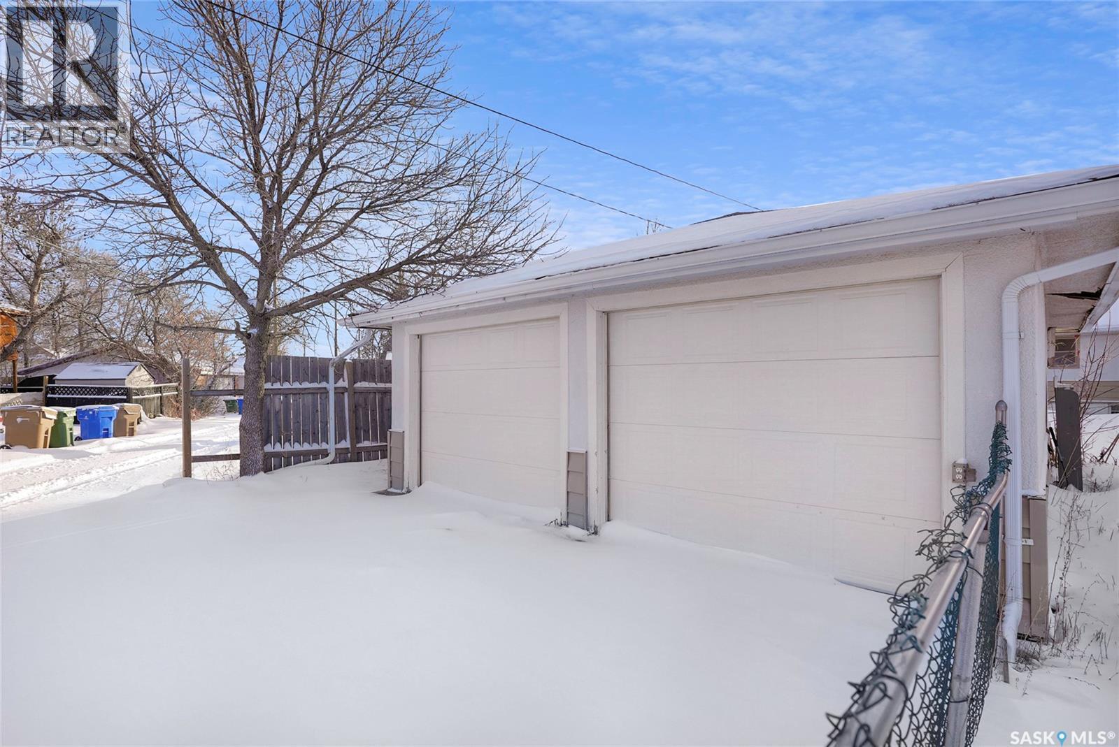 5336 5Th Avenue, Regina, SK - Outdoor