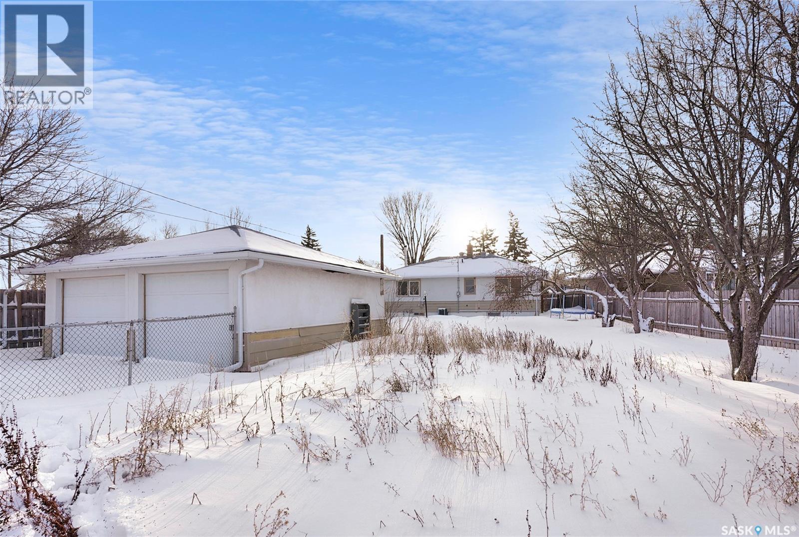 5336 5Th Avenue, Regina, SK - Outdoor