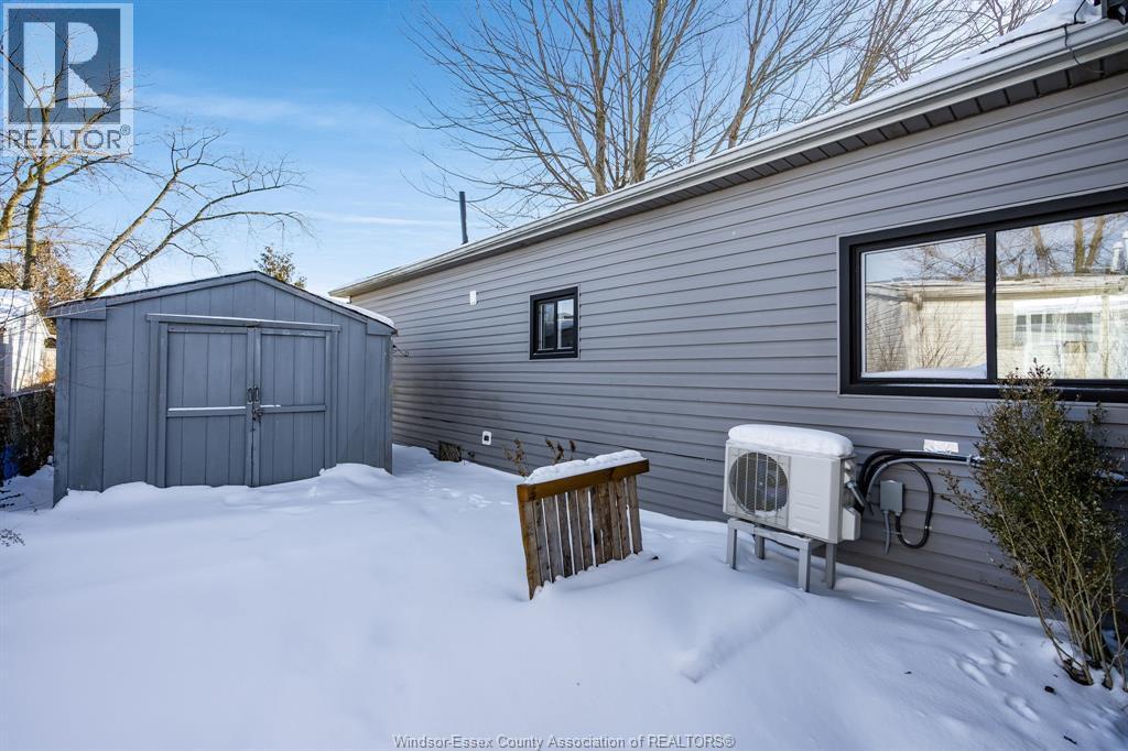 4 Cedar Crescent, Mcgregor, ON - Outdoor