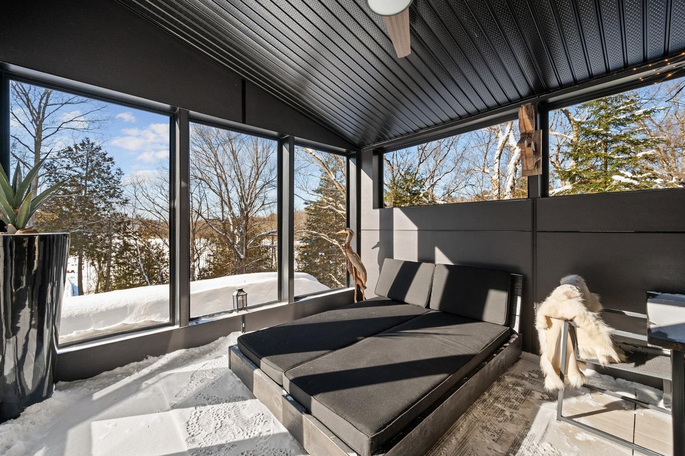 Véranda - 10 Ch. De L'Oxalis, Harrington, QC - Outdoor With Exterior