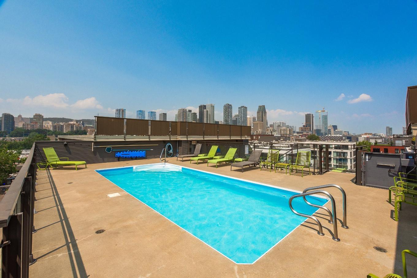 Piscine - 611-377 Rue Des Seigneurs, Montréal (Le Sud-Ouest), QC - Outdoor With In Ground Pool