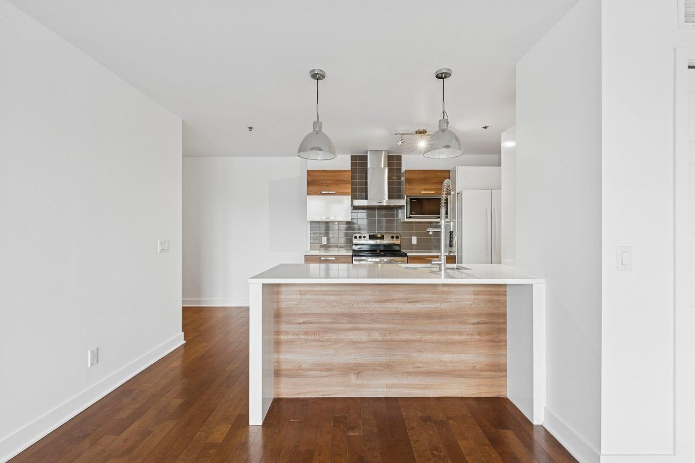 Cuisine - 611-377 Rue Des Seigneurs, Montréal (Le Sud-Ouest), QC - Indoor Photo Showing Kitchen