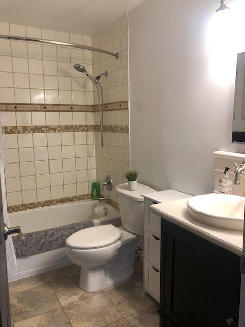 207-112 17Th Avenue, Cranbrook, BC - Indoor Photo Showing Bathroom