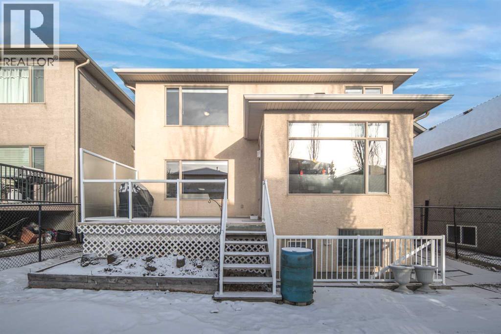 135 Everglade Circle Sw, Calgary, AB - Outdoor With Exterior