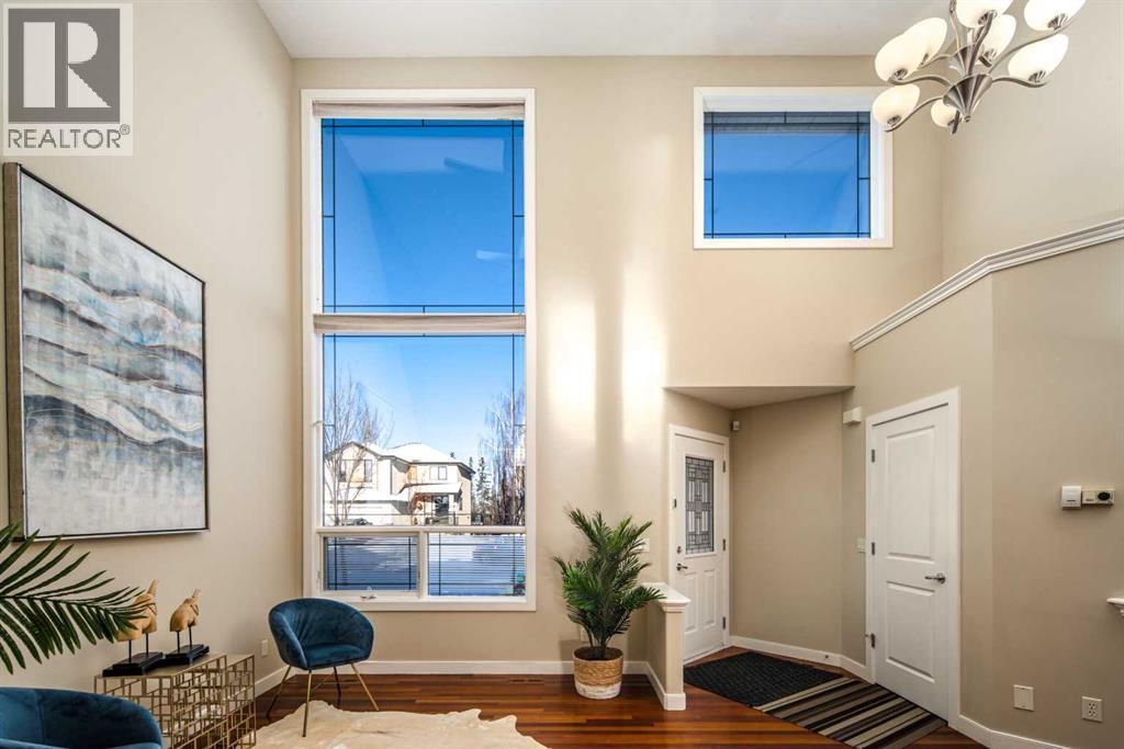 135 Everglade Circle Sw, Calgary, AB - Indoor Photo Showing Other Room