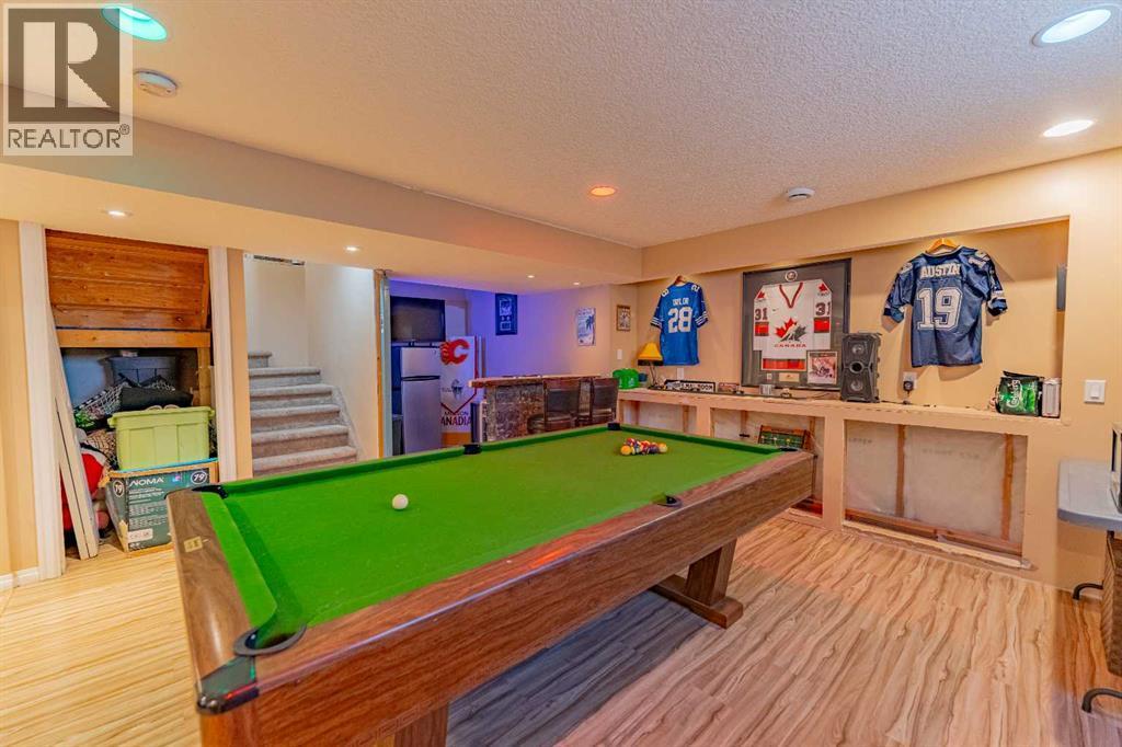 142 West Pointe Circle, Cochrane, AB - Indoor Photo Showing Other Room