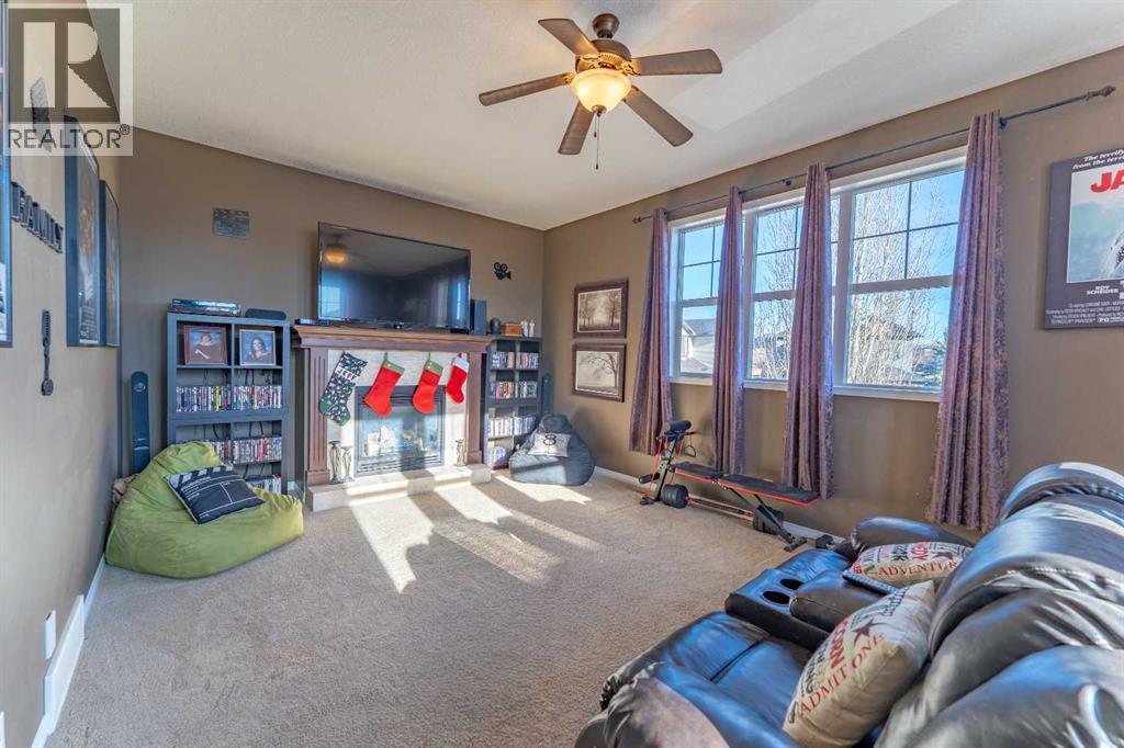 142 West Pointe Circle, Cochrane, AB - Indoor