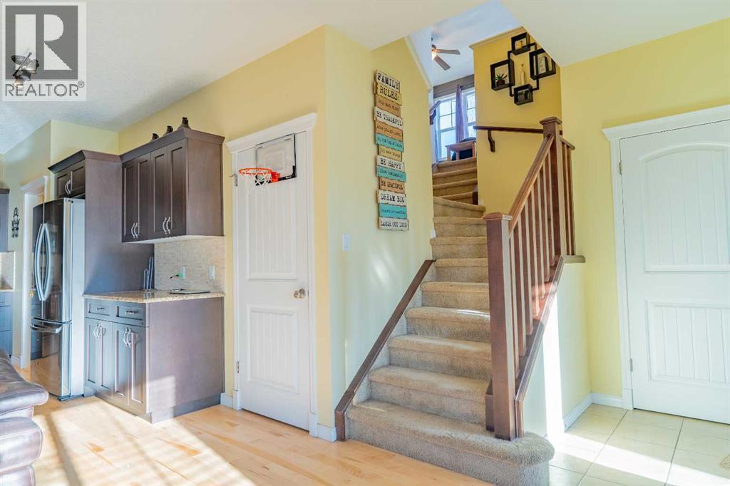 142 West Pointe Circle, Cochrane, AB - Indoor Photo Showing Other Room