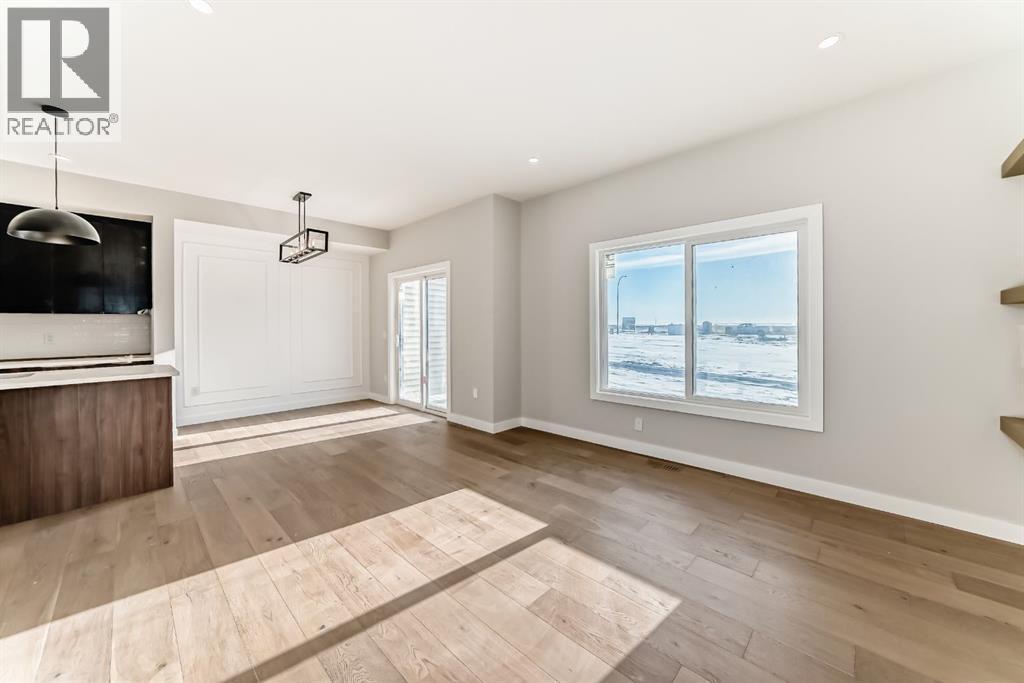 504 Heritage Boulevard, Cochrane, AB - Indoor