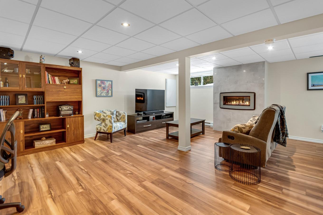 Family room - 12 Rue Gédéon-Létourneau, Saint-Basile-Le-Grand, QC - Indoor