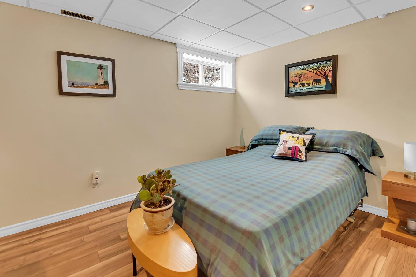 Bedroom - 12 Rue Gédéon-Létourneau, Saint-Basile-Le-Grand, QC - Indoor Photo Showing Bedroom