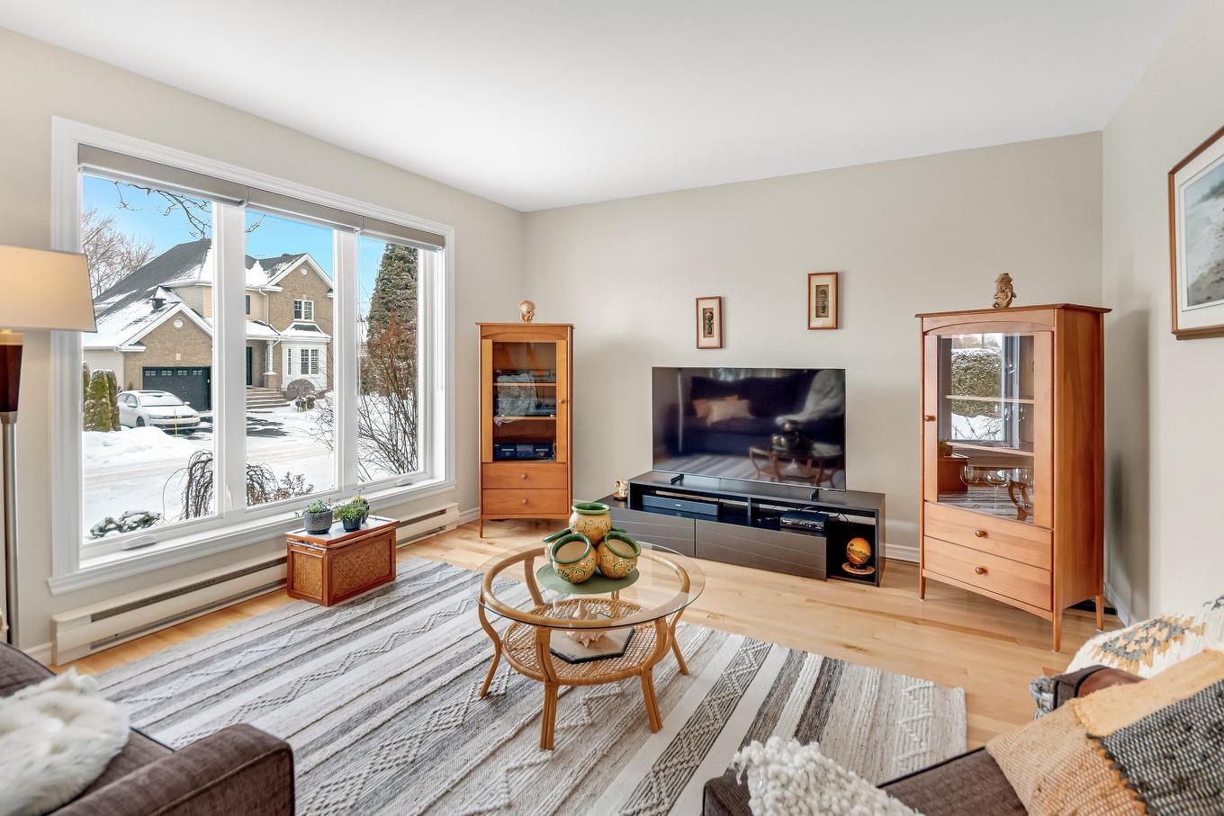 Living room - 12 Rue Gédéon-Létourneau, Saint-Basile-Le-Grand, QC - Indoor Photo Showing Living Room