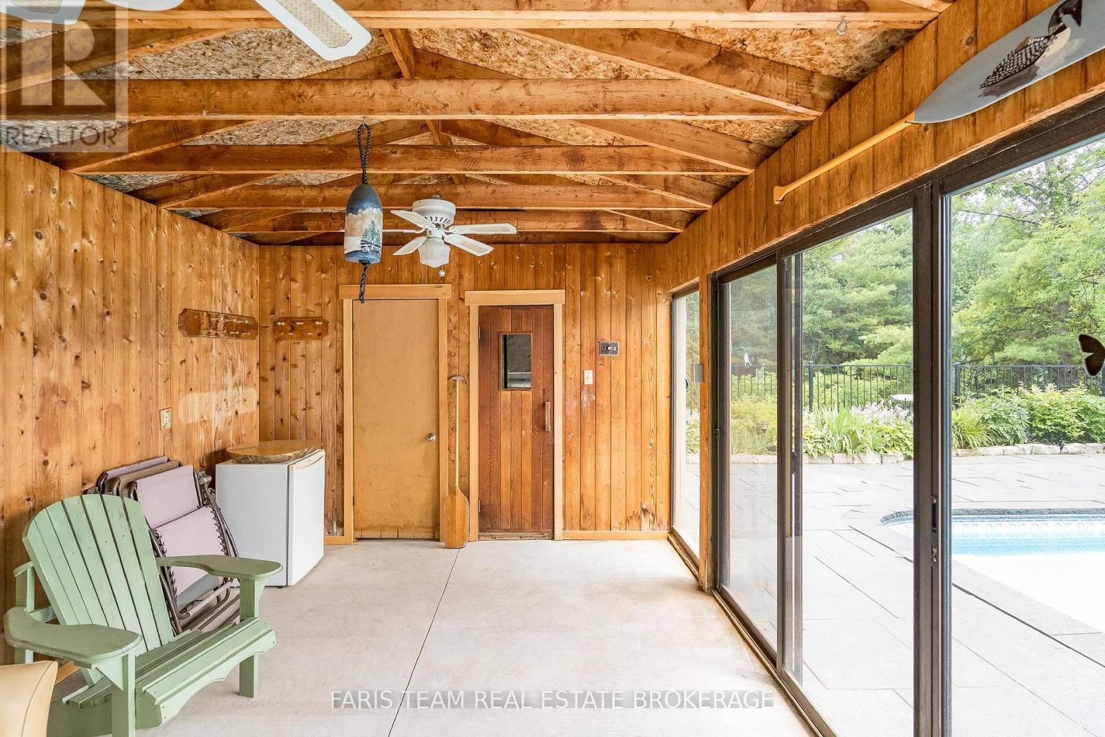 32 Cairns Boulevard, Springwater, ON - Indoor Photo Showing Other Room
