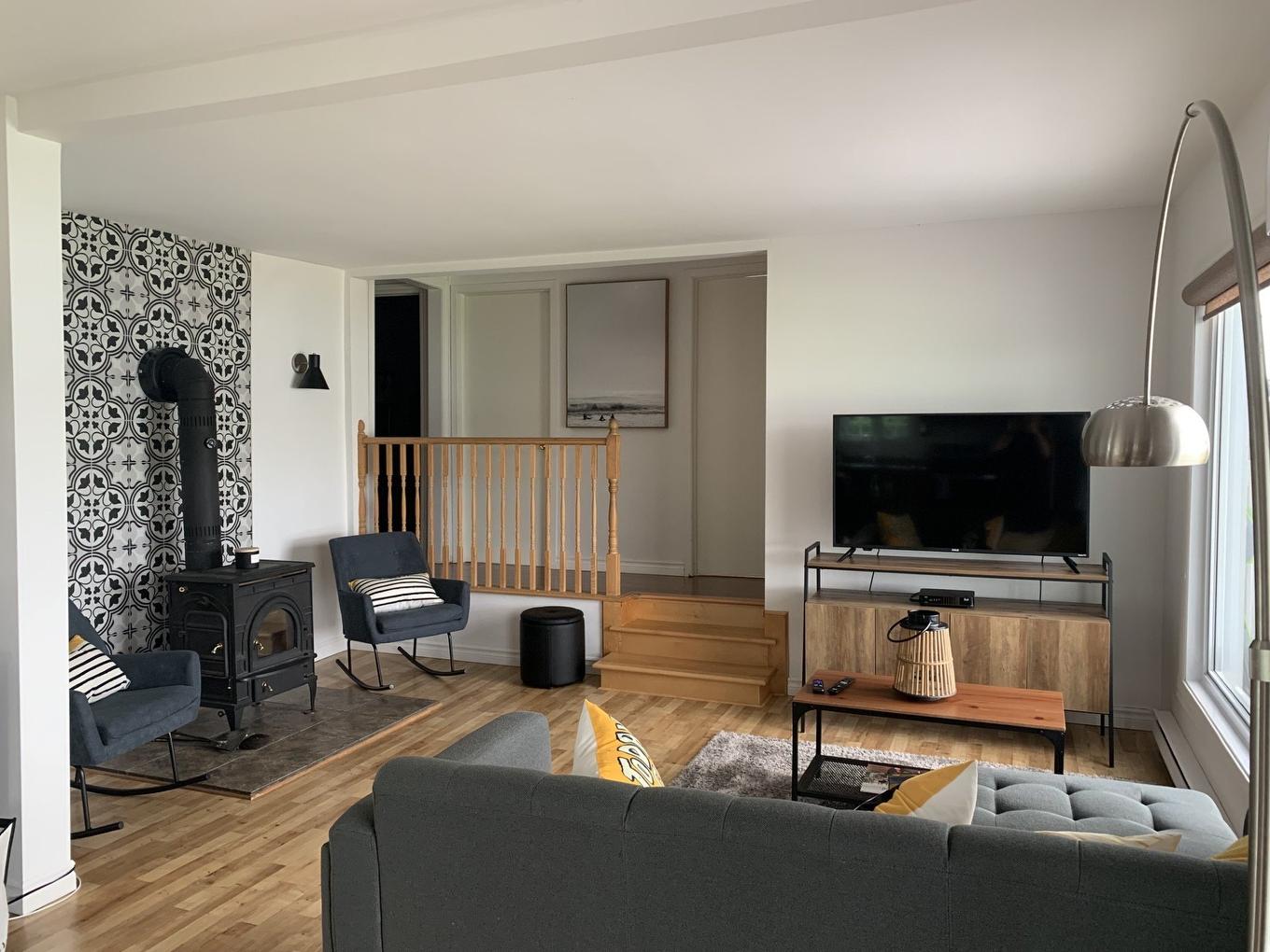 Living room - 154 Rue Bernard, Magog, QC - Indoor Photo Showing Living Room