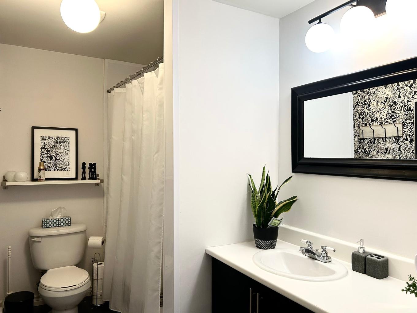 Bathroom - 154 Rue Bernard, Magog, QC - Indoor Photo Showing Bathroom