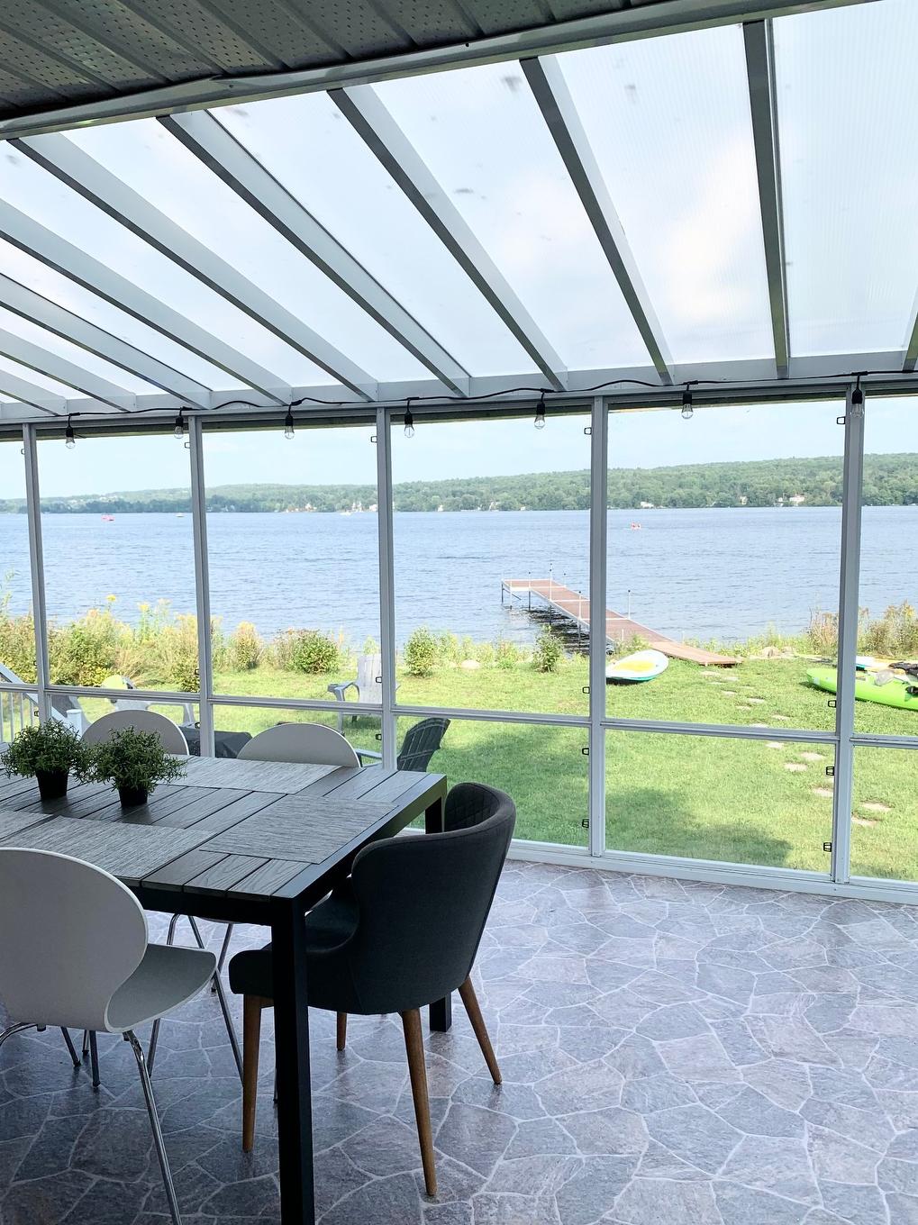 Solarium/Sunroom - 154 Rue Bernard, Magog, QC - With Body Of Water