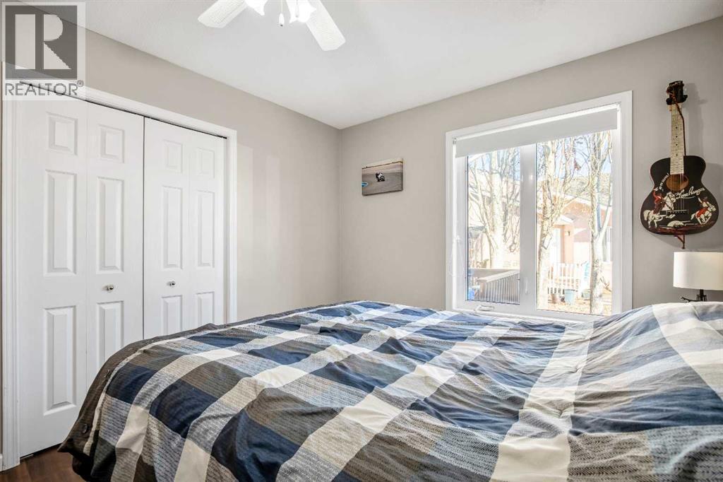 830 Westmount Drive, Strathmore, AB - Indoor Photo Showing Bedroom