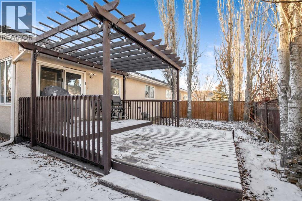 Rear deck/pergola. Landscaped yard - 830 Westmount Drive, Strathmore, AB - Outdoor With Deck Patio Veranda