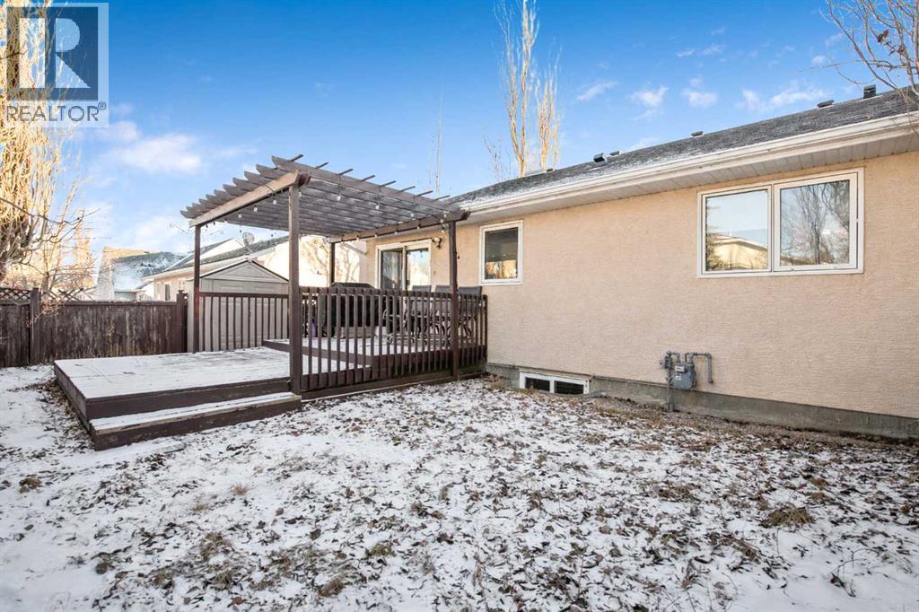 830 Westmount Drive, Strathmore, AB - Outdoor With Deck Patio Veranda