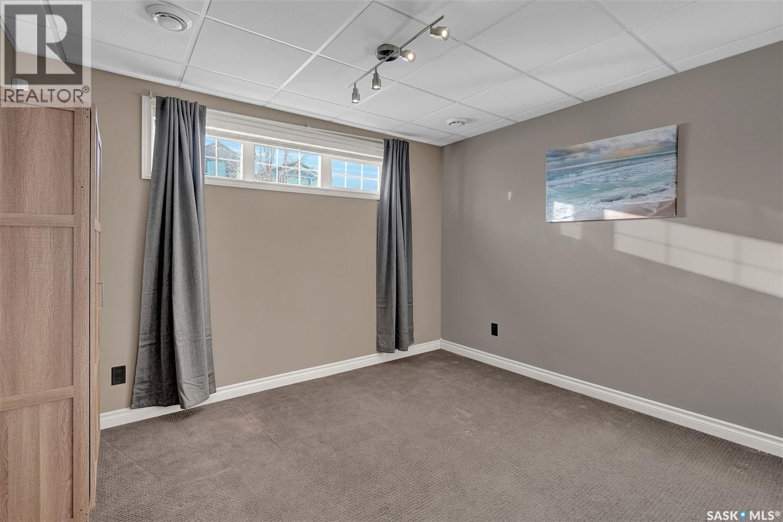 5302 Mitchinson Way, Regina, SK - Indoor Photo Showing Other Room