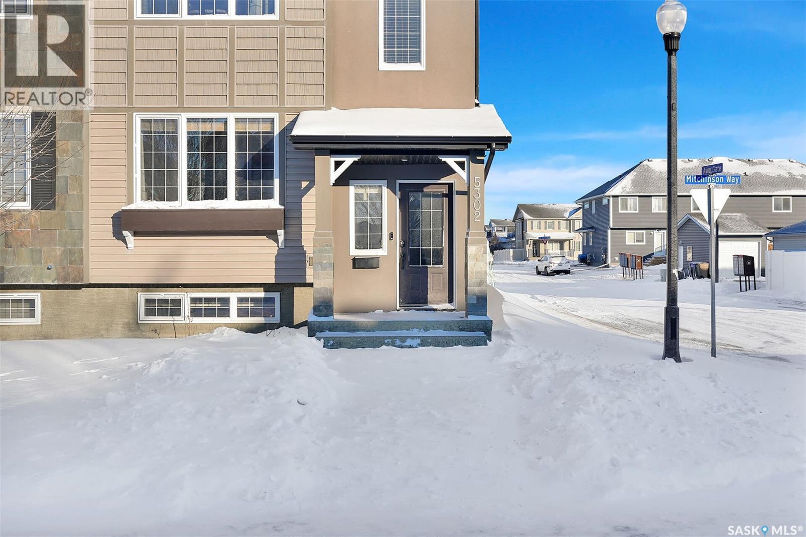 5302 Mitchinson Way, Regina, SK - Outdoor