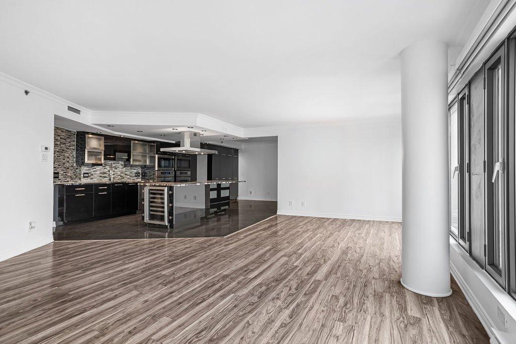 Other - 511-4450 Prom. Paton, Laval (Chomedey), QC -