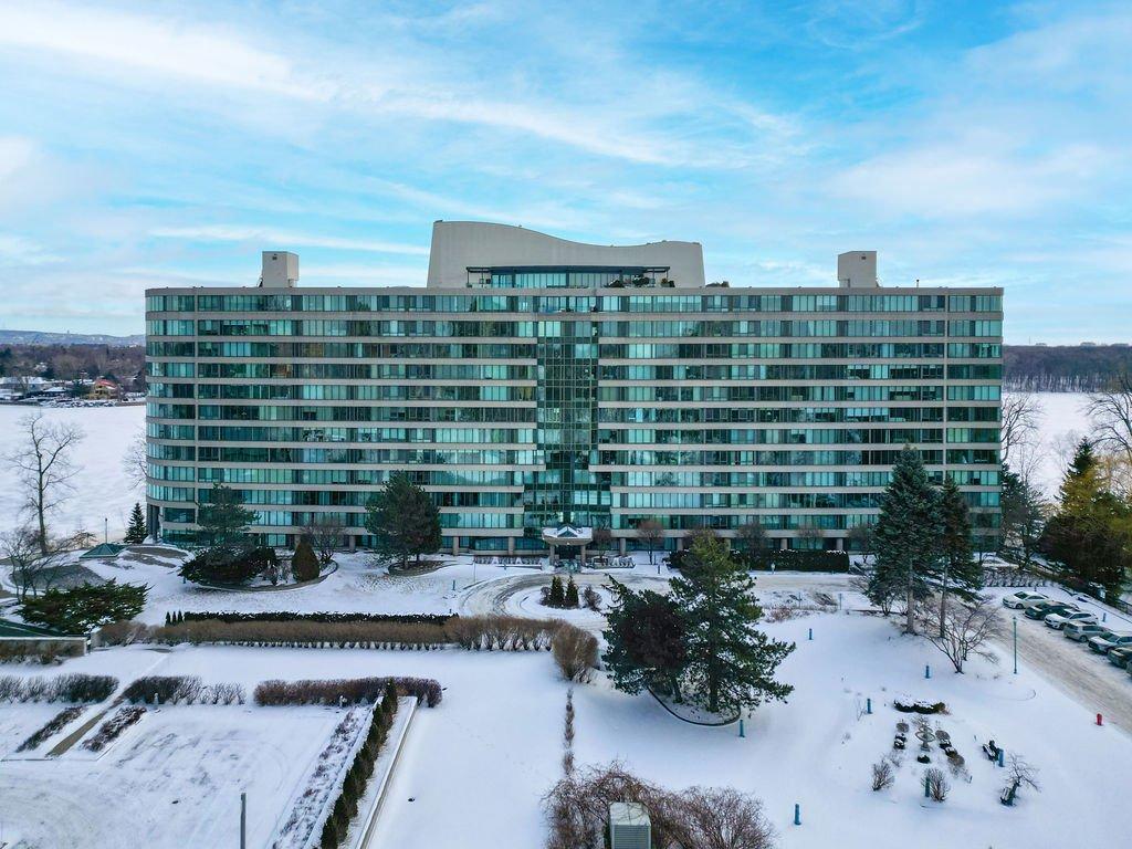 Frontage - 511-4450 Prom. Paton, Laval (Chomedey), QC - Outdoor