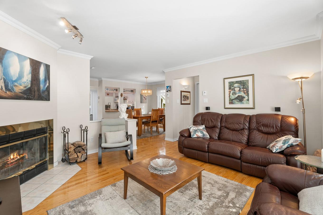 Salon - 66 Av. Turcot, Saint-Sauveur, QC - Indoor Photo Showing Living Room With Fireplace