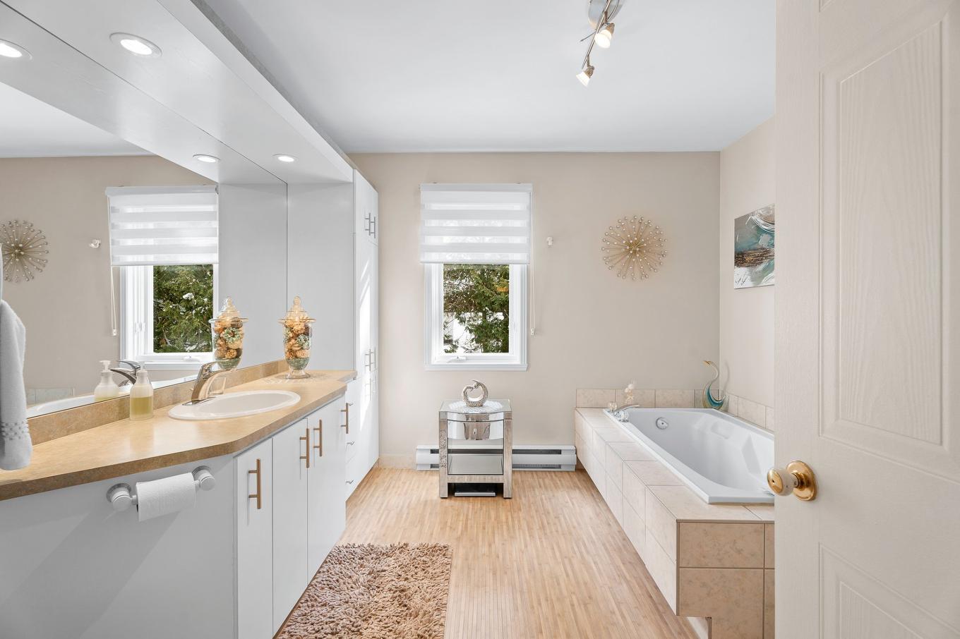 Salle de bains - 66 Av. Turcot, Saint-Sauveur, QC - Indoor Photo Showing Bathroom