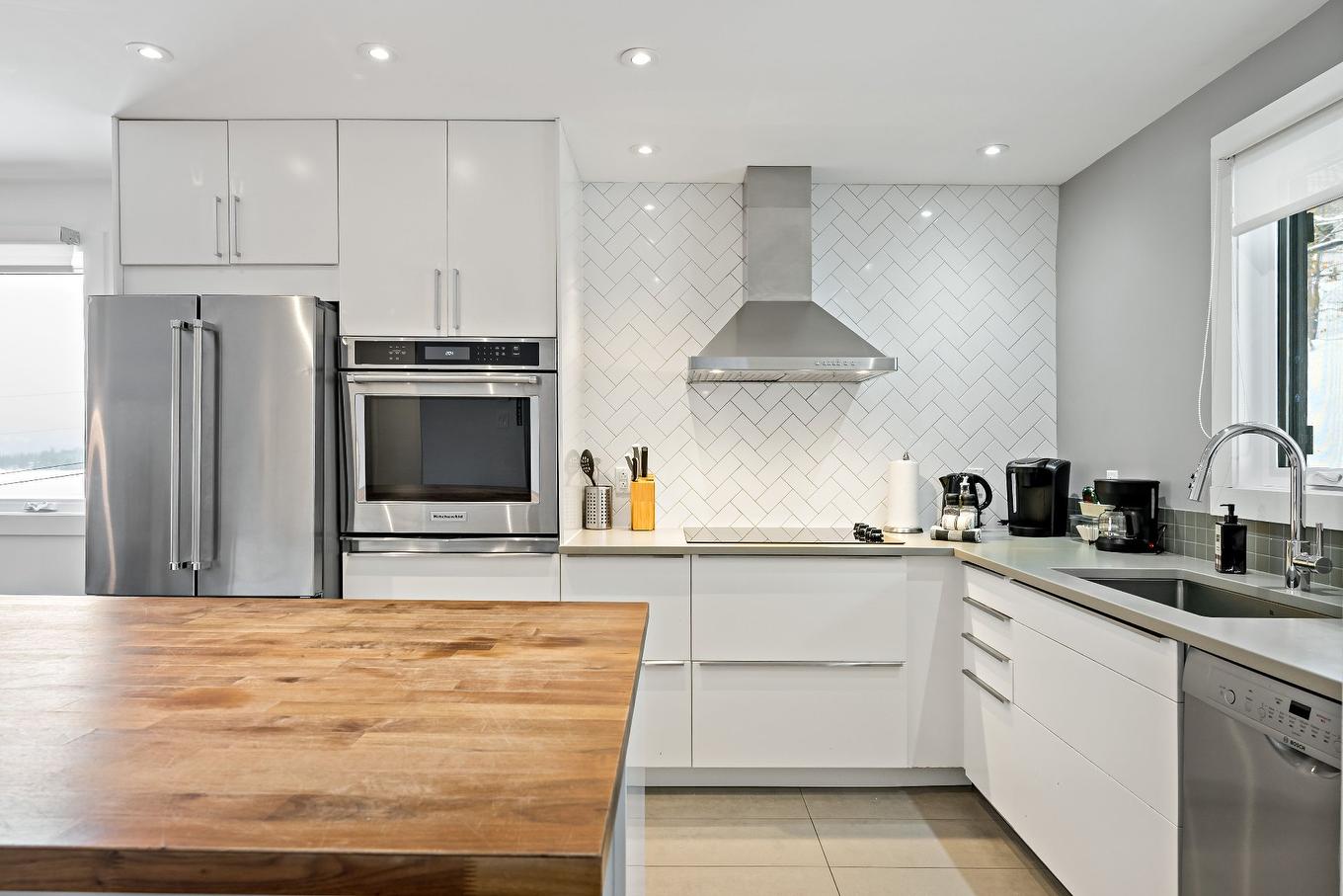 Cuisine - 464-140 Rue Cuttle, Mont-Tremblant, QC - Indoor Photo Showing Kitchen With Upgraded Kitchen
