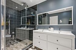 Ensuite bathroom -