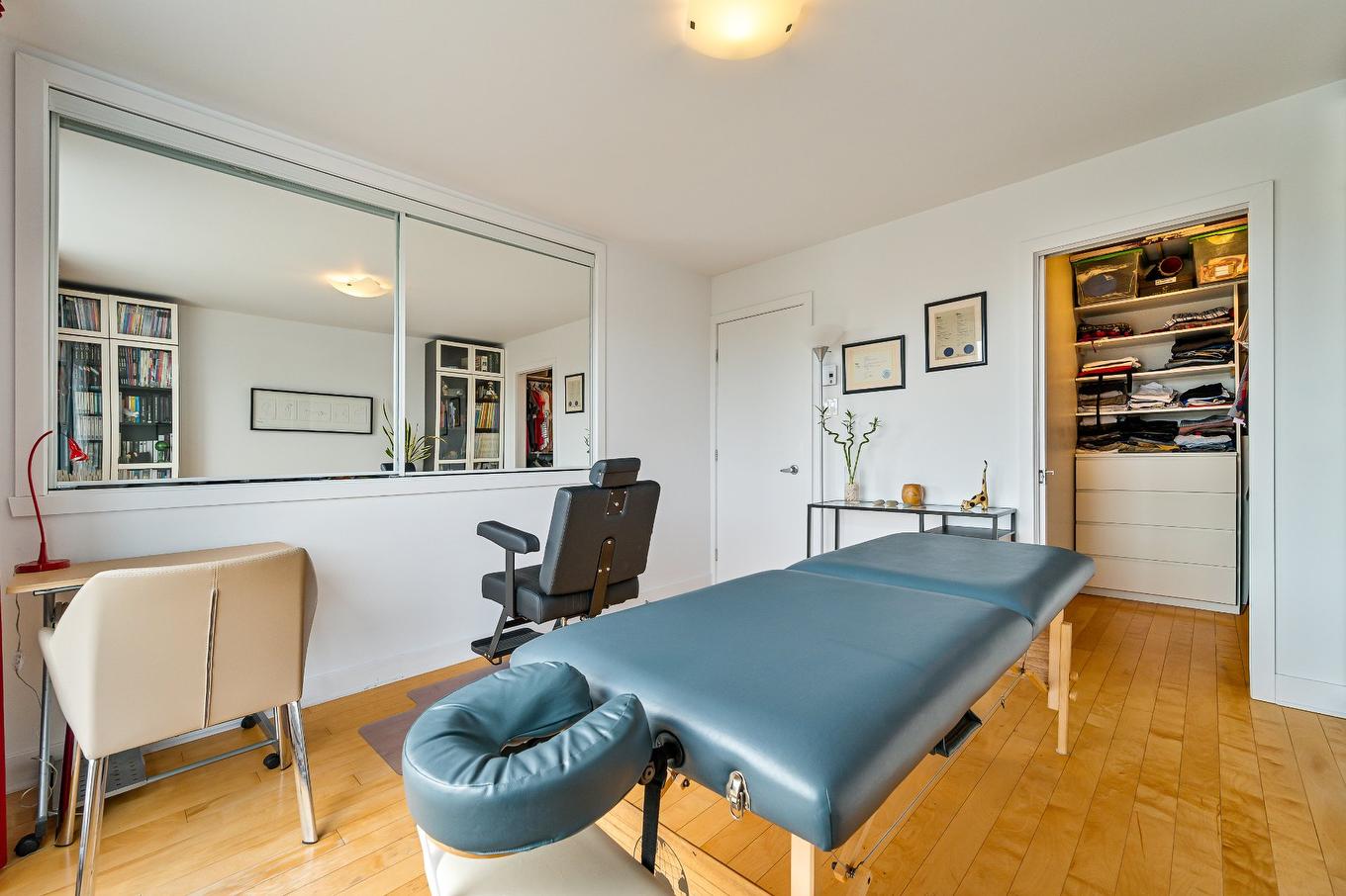 Chambre à coucher principale - 401-3555 Rue De Rouen, Montréal (Mercier/Hochelaga-Maisonneuve), QC - Indoor Photo Showing Other Room