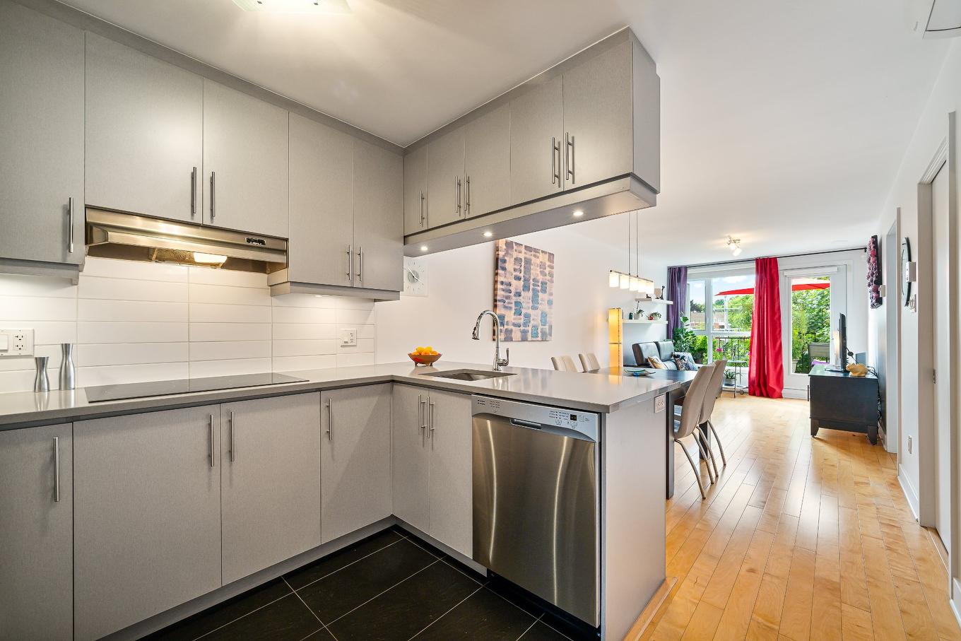 Cuisine - 401-3555 Rue De Rouen, Montréal (Mercier/Hochelaga-Maisonneuve), QC - Indoor Photo Showing Kitchen With Upgraded Kitchen