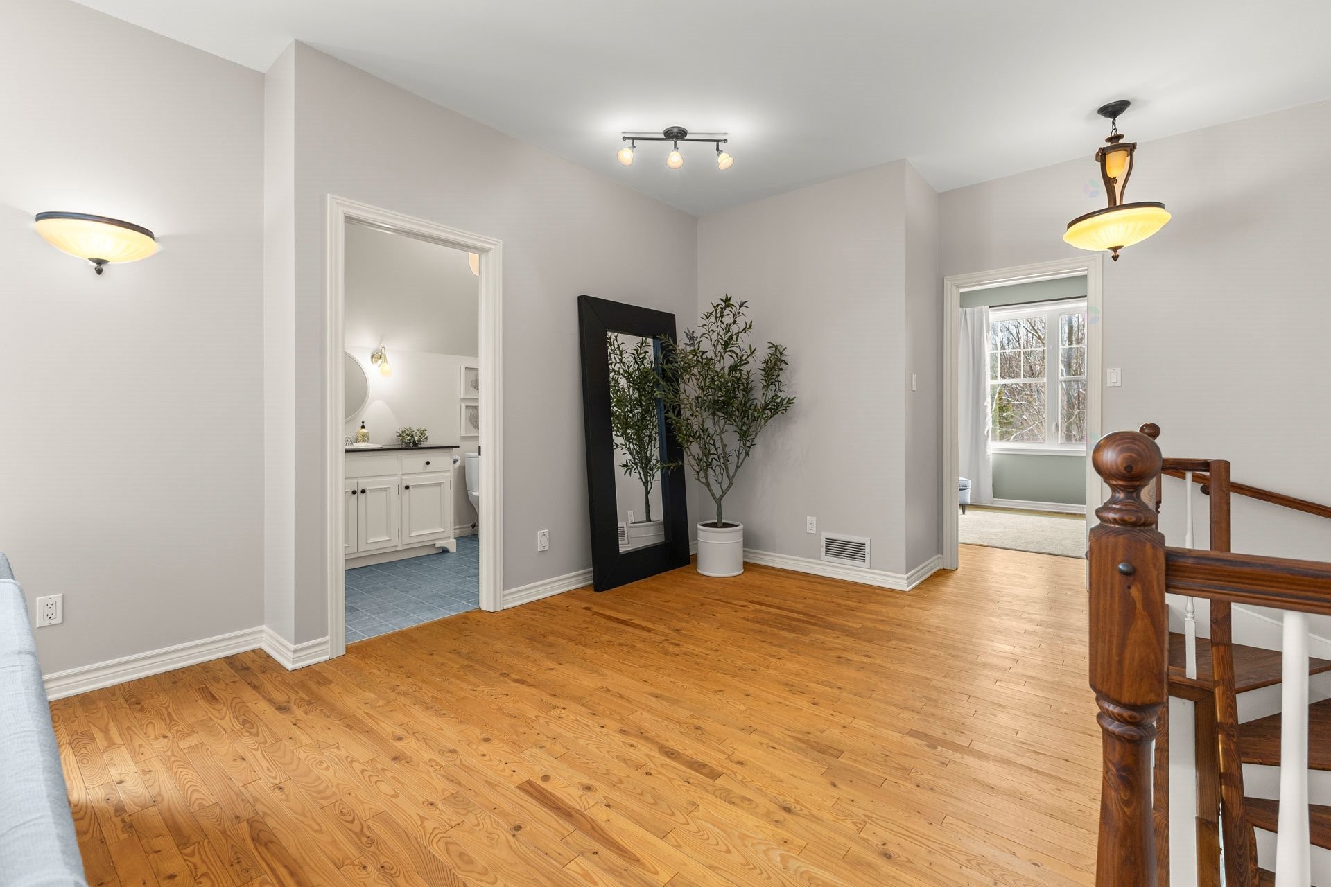Hall d'entrée/Vestibule - 243 Rue Létourneau, Rigaud, QC - Indoor Photo Showing Other Room