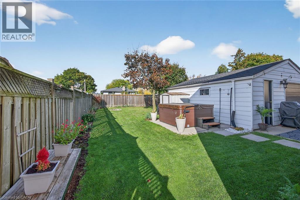 211 Birchcliffe Crescent, Hamilton, ON - Outdoor