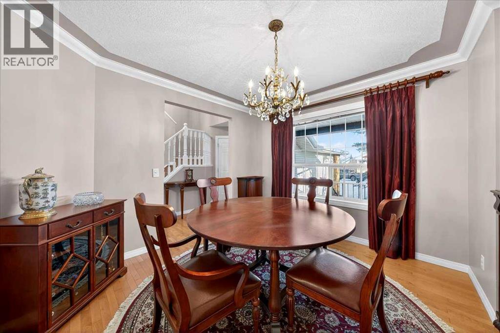 206 Cougarstone Circle Sw, Calgary, AB - Indoor Photo Showing Dining Room