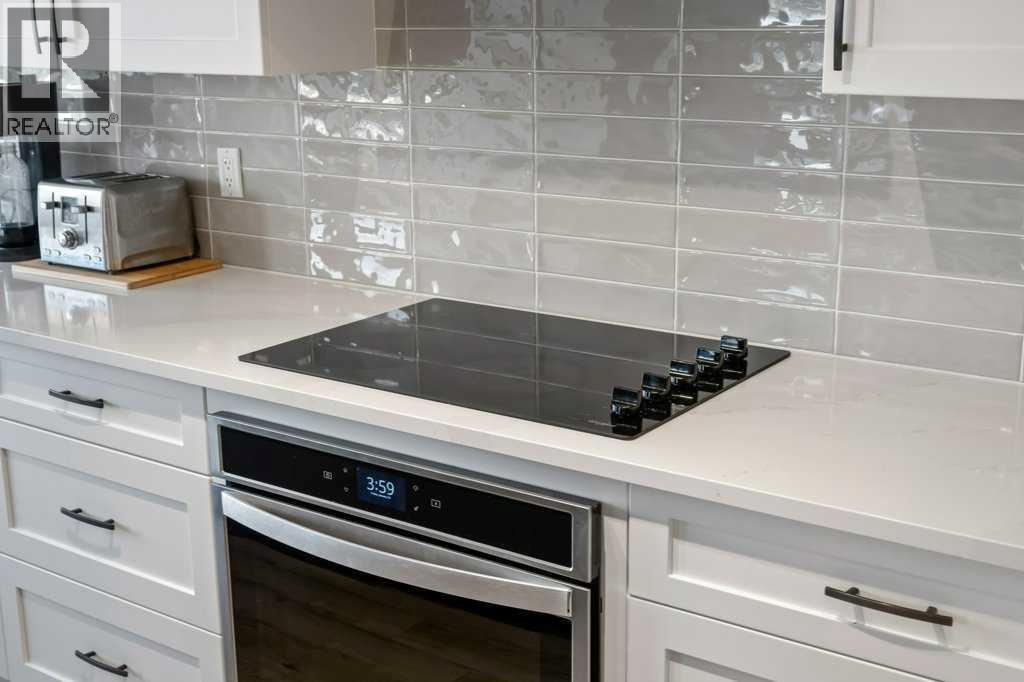 141 Lavender Link, Chestermere, AB - Indoor Photo Showing Kitchen