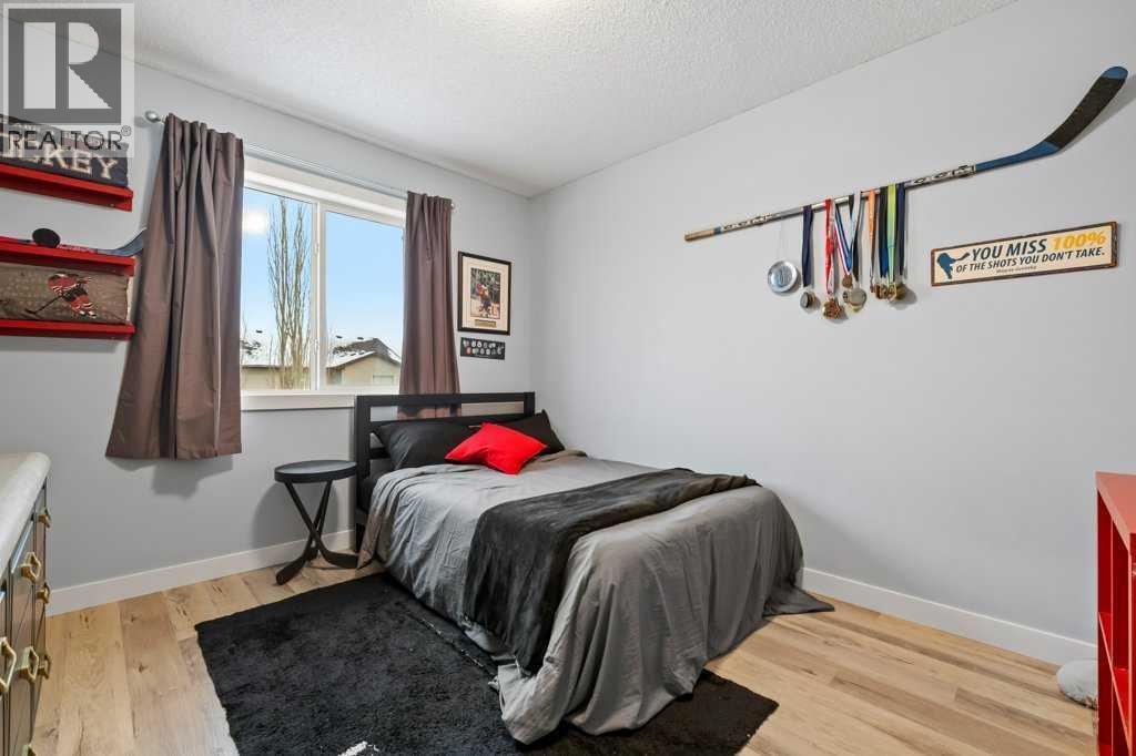 141 Lavender Link, Chestermere, AB - Indoor Photo Showing Bedroom
