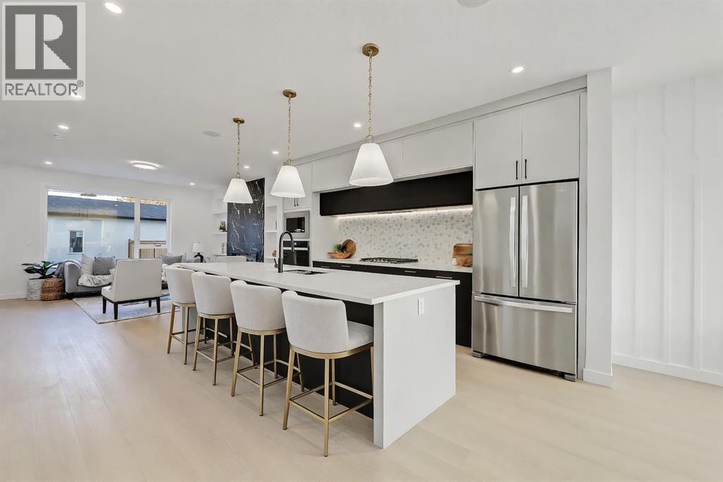 8136 47 Avenue Nw, Calgary, AB - Indoor