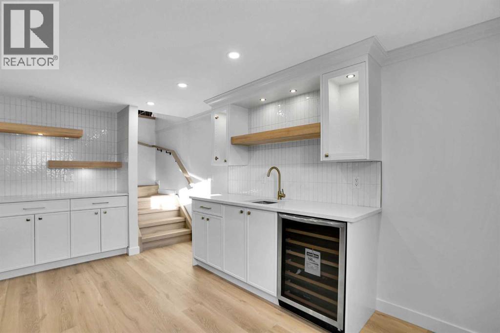 77 Ferncliff Crescent Se, Calgary, AB - Indoor Photo Showing Kitchen With Upgraded Kitchen