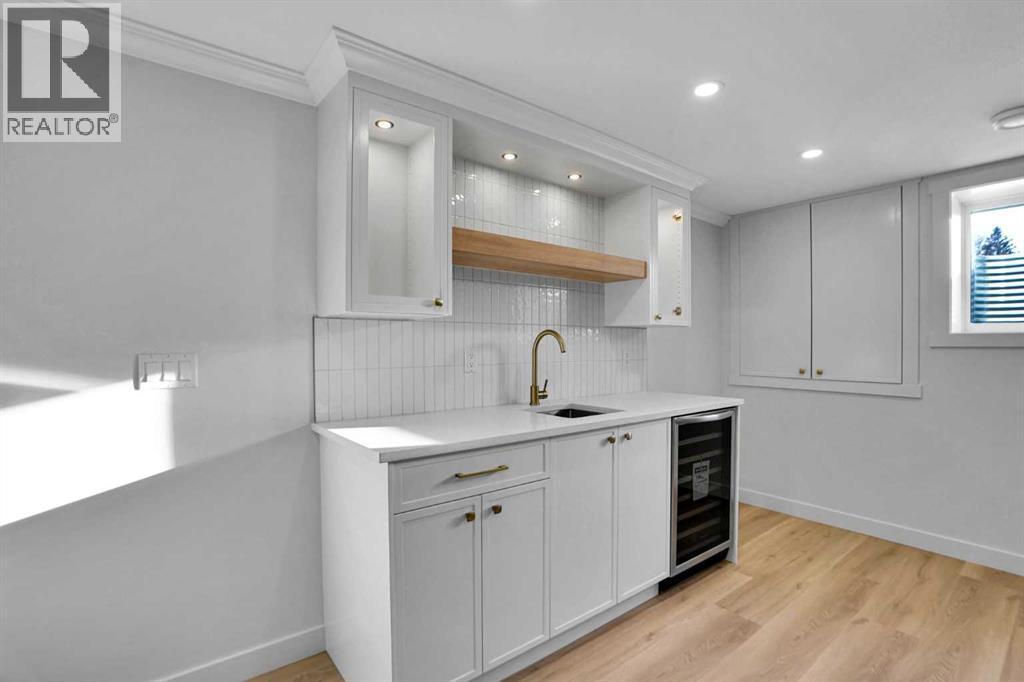 77 Ferncliff Crescent Se, Calgary, AB - Indoor Photo Showing Other Room